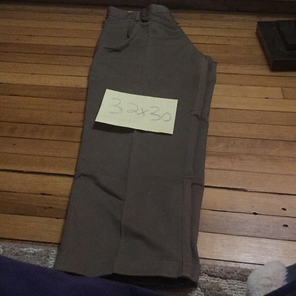 32x30 Dockers stain defender pants
